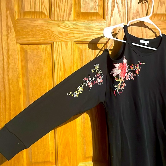 Off-The-Shoulder Sweater Dress with Floral Embroidery - Picture 3 of 5